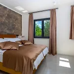 Beautiful Home In Opric With Wifi Case de vacanță