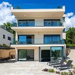 Case de vacanță Beautiful Home In Opric With Wifi *