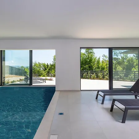Beautiful Home In Opric With Wifi