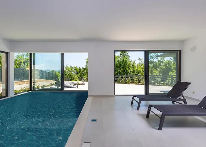 Lovely Home In Opric With Wifi