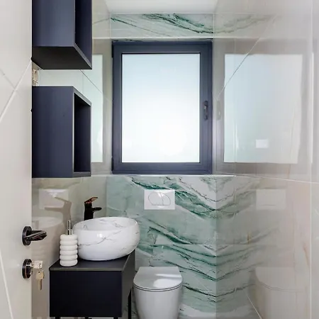 Lovely Home In Opric With Wifi