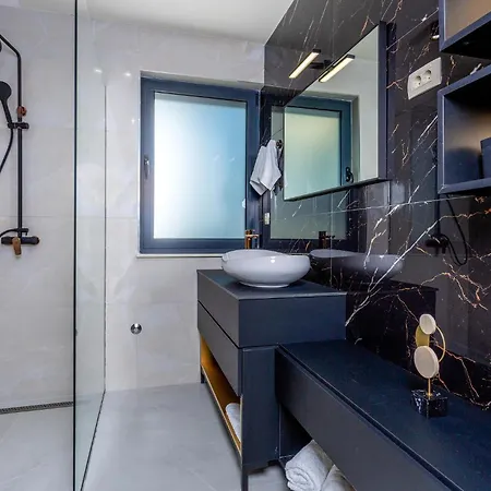 Lovely Home In Opric With Wifi Σπίτι διακοπών *