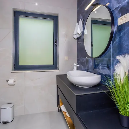 Σπίτι διακοπών Lovely Home In Opric With Wifi *