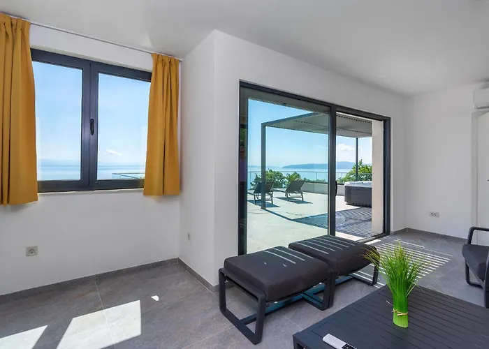 Lovely Home In Opric With Wifi 別荘 *